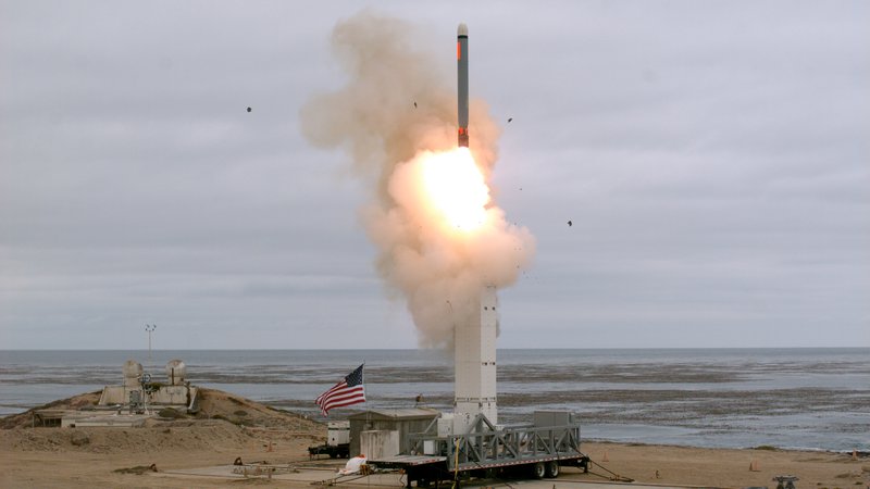 Fotografija: Ameriški preizkus rakete tomahavk na kalifornijskem otoku San Nicolas. Foto: Reuters