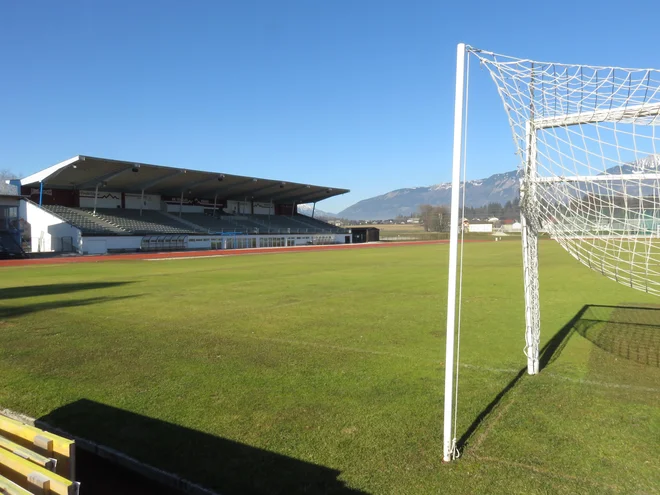Kranjski stadion bo v prihodnjem času brez nogometa. FOTO: Blaž Račič