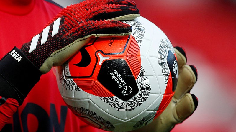 Fotografija: Med 12. in 19. junijem naj bi oživelo angleško nogometno prvenstvo, dotlej pa morajo nogometaši in strokovno osebje oopravljati teste na novi korovnavirus. FOTO: Reuters