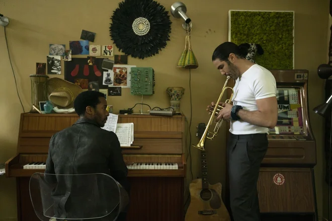 &raquo;Glasba ni zame nobena zabava. Je vse, kar imam,&laquo; pravi Elliot (André Holland) v seriji The Eddy. Foto Netflix
