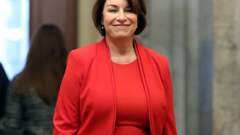 Fotografija: WASHINGTON, DC - FEBRUARY 03: Democratic presidential candidate Sen. Amy Klobuchar (D-MN) arrives at the U.S. Capitol to attend the impeachment trial of President Donald Trump on February 3, 2020 in Washington, DC. Closing arguments begin today after the Senate voted to block witnesses from appearing in the impeachment trial. The final vote is expected on Wednesday. Mark Wilson/Getty Images/AFP
== FOR NEWSPAPERS, INTERNET, TELCOS & TELEVISION USE ONLY == Foto Mark Wilson Afp