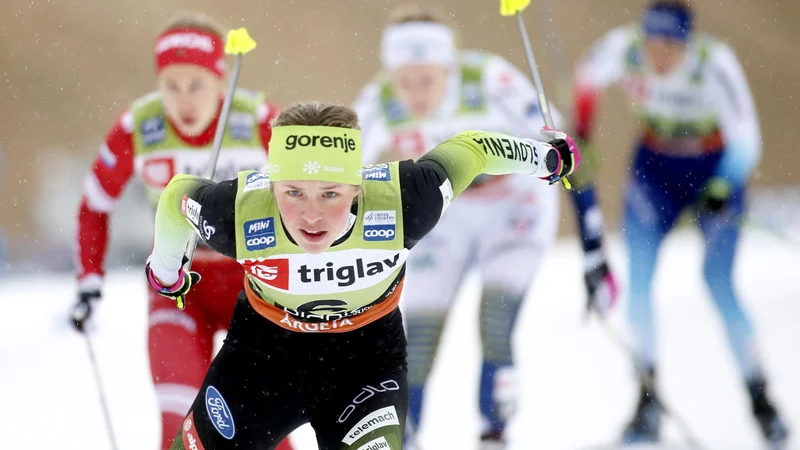 V zadnji zimi je zablestela Anamarija Lampič in ob predčasnem koncu, saj finala v Severni Ameriki ni bilo, zasedla 3. mesto v šprinterski razvrstitvi sezone. FOTO: Roman Šipić/Delo