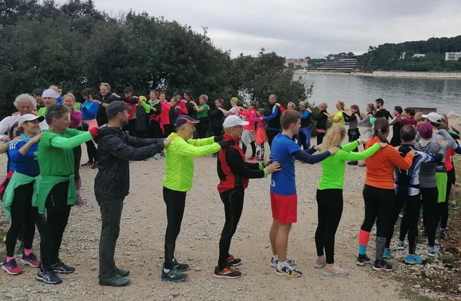 Urbani tekači na tekaškem taboru v Rovinju.<br />
Foto Osebni arhiv