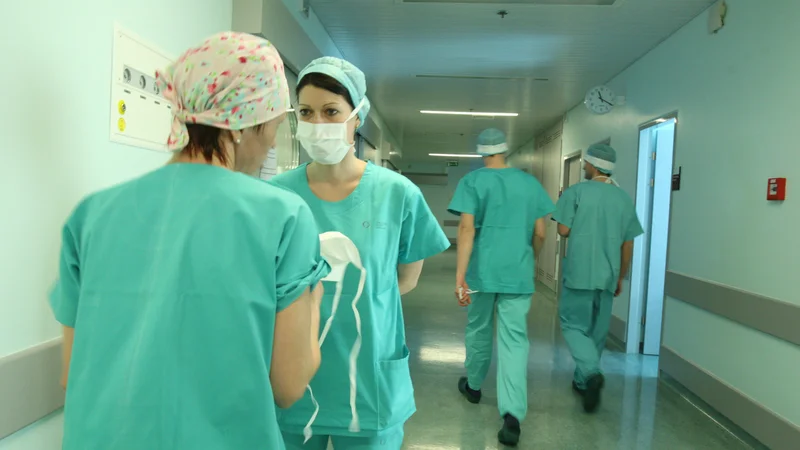 Fotografija: V Dori menijo, da dva do trije meseci zamika pri izvajanju programa najverjetneje ne bodo poslabšali epidemiološke slike raka. Foto Jure Eržen