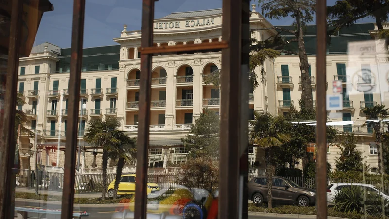 Fotografija: Hotel Kempinski Palace bo vrata odprl 11. junija. Foto Jure Eržen