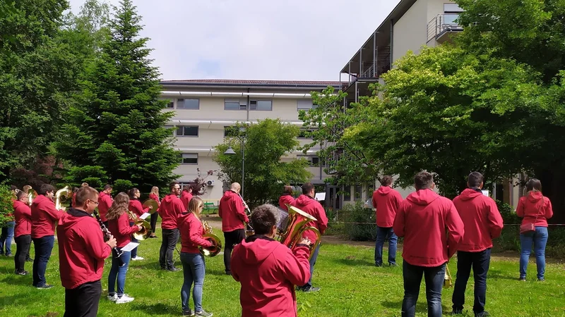 Fotografija: Nastop Pihalnega orkestra Ivan Kaučič iz Ljutomera za someščane. FOTO: osebni arhiv