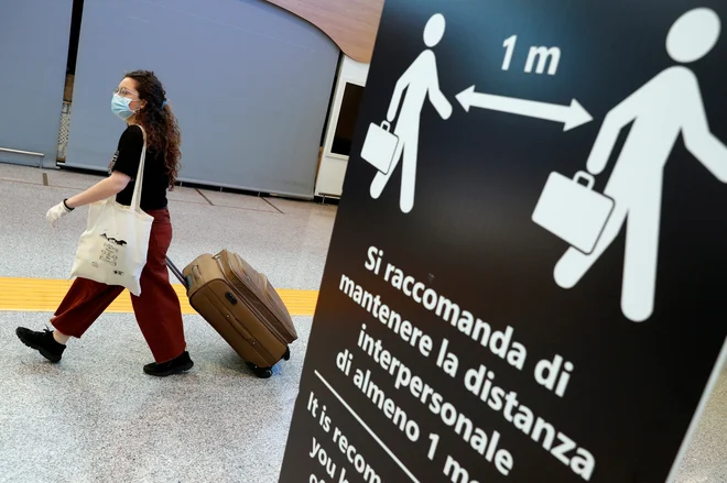 Ne kaže se čuditi, da se ob vsem kričanju, ki nas gluši, mnogi že premikajo sem in tja čisto tiho.<em> </em>Foto:&nbsp;REUTERS