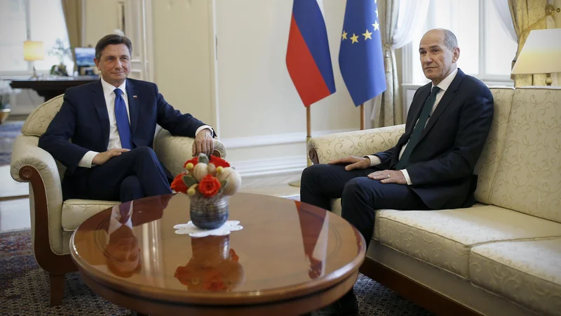 Fotografija: Škodo, ki jo je predsednik povzročil v svoji želji biti všečen vsem, bo v naslednjem desetletju izjemno težko popraviti. Foto Blaž Samec