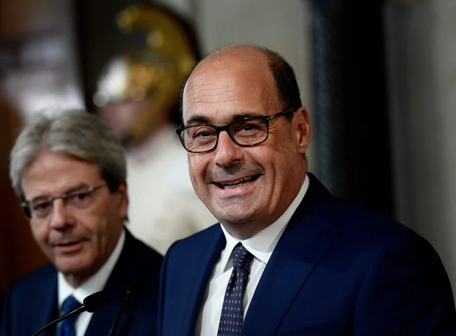Vodja demokratov Nicola Zingaretti je, preden so ga marca postavili na čelo stranke, zagotovil, da se nikoli in nikdar ne bo podal v povezavo z G5Z. FOTO: Filippo Monteforte/AFP