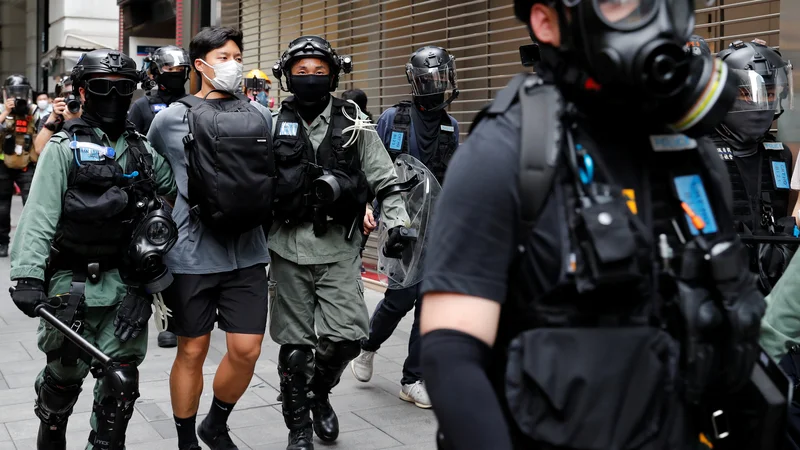 Fotografija: Perspektive Hongkonga, pravijo posamezni ekonomisti, kljub vsemu niso povsem zaprte. FOTO: Reuters