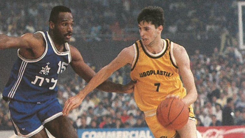 Fotografija: Toni Kukoč je bil najboljši košarkar finalnega turnirja evrolige v letih 1990, 1991 in 1993. FOTO: Reuters
