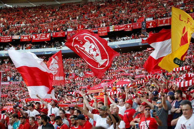 Tudi privrženci Liverpoola komaj čakajo, da se bodo lahko vrnili na tribune. FOTO: Reuters