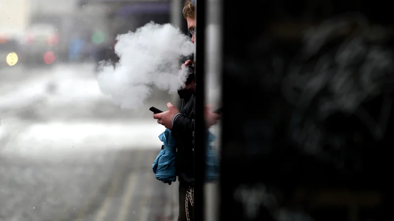 Fotografija: Elektronska cigareta - kaj je v njej? Foto Roman Šipić