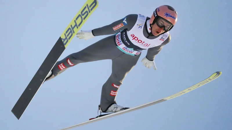 Fotografija: Stefan Kraft se je včeraj razveselil četrte zmage v sezoni in 16. v karieri. FOTO: Reuters