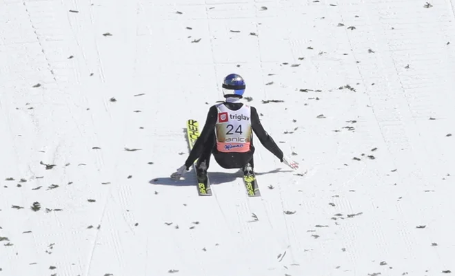 Gregor Schlierenzauer je lani izenačil svetovni rekord Stefana Krafta, a podrsal. FOTO: Marko Feist/Slovenske novice