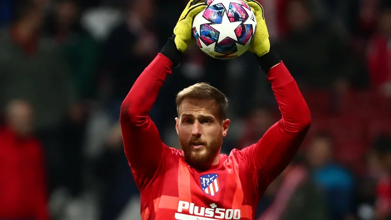 Fotografija: Atletico Madrid in njegov vratar Jan Oblak se bosta lahko spet potegovala za preboj v ligo prvakov. FOTO: Reuters