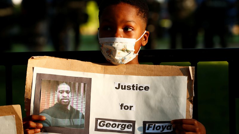 Fotografija: Protesti proti rasizmu in policijskemu nasilju so se razširili po celotnih ZDA. FOTO: Bourg/Reuters