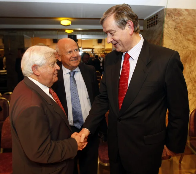 Milan Kucan, Janez Kocijančič in Danilo Türk. FOTO: Tomi Lombar