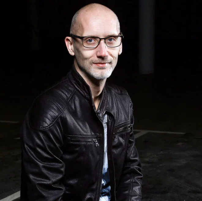 Blaž Gregorin je velik promotor družbene vloge plakata.<br />
Foto Marko Vavpotič