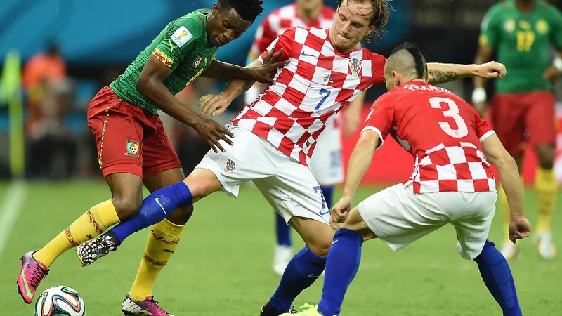 Že vrsto let je Ivan Rakitić med udarnimi asi hrvaške reprezentance. FOTO: AFP
