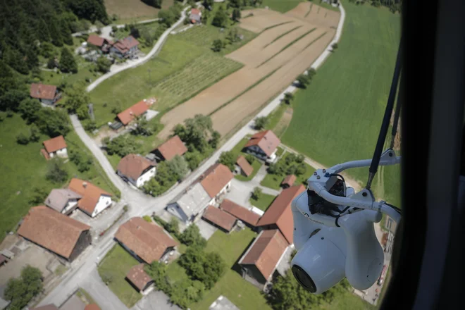 Nadzor južne meje iz zraka. Foto Uroš Hočevar