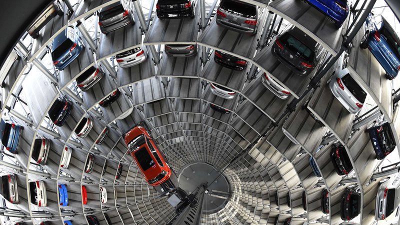 Fotografija: V Nemčiji ni enotnosti glede uvedbe avtomobilskih subvencij. Foto AFP