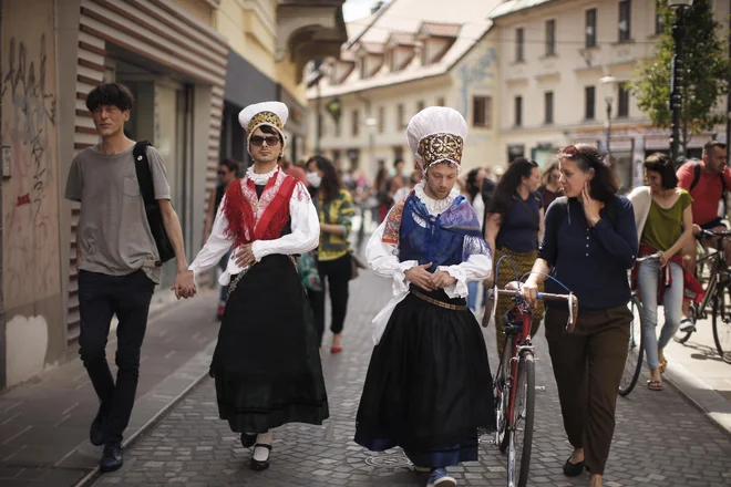 Kulturno romanje od Prešernovega spomenika do Ministrstva za kulturo. Foto: Jure Eržen