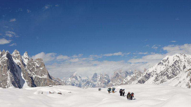 Fotografija: Ledeniki v Himalaji postajajo preteklost, kar bo težava za milijarde ljudi. FOTO: Wolfgang Rattay/Reuters