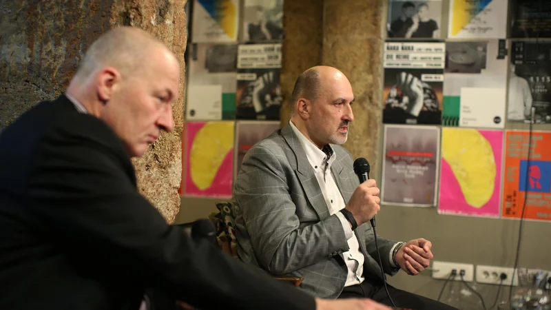 Fotografija: Delova komentatorja Ali Žerdin in Janez Markeš FOTO: Jure Eržen/Delo