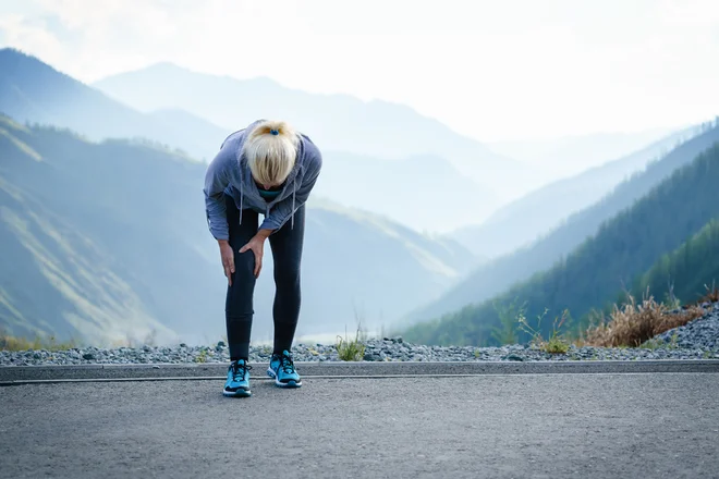 Toda kako naj športnik ve, koliko bolečine je sprejemljive in kdaj je ta nevarna? FOTO: Shutterstock
