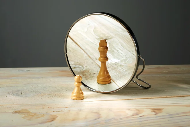 Zrcalce, zrcalce, (resnice ne) povej ... FOTO: Shutterstock