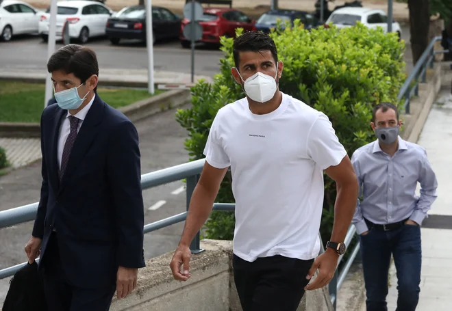 Diego Costa (desno) se je s špansko davčno upravo poravnal in se izognil zaporni kazni. FOTO: Reuters