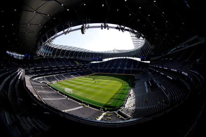 Štadion moštva Tottenham Hotspur je ostal brez številnih prihodkov zaradi odpovedi tekem, koncertov in drugih prireditev. FOTO: Reuters