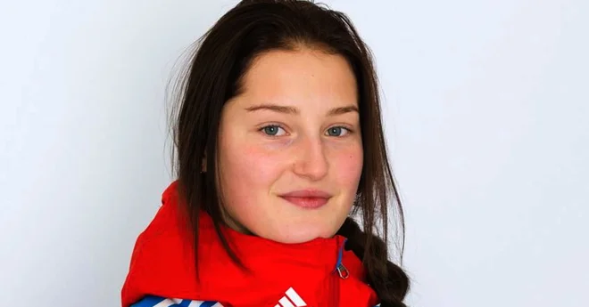 Aleksandra Kustova prisilno počiva. FOTO: FIS