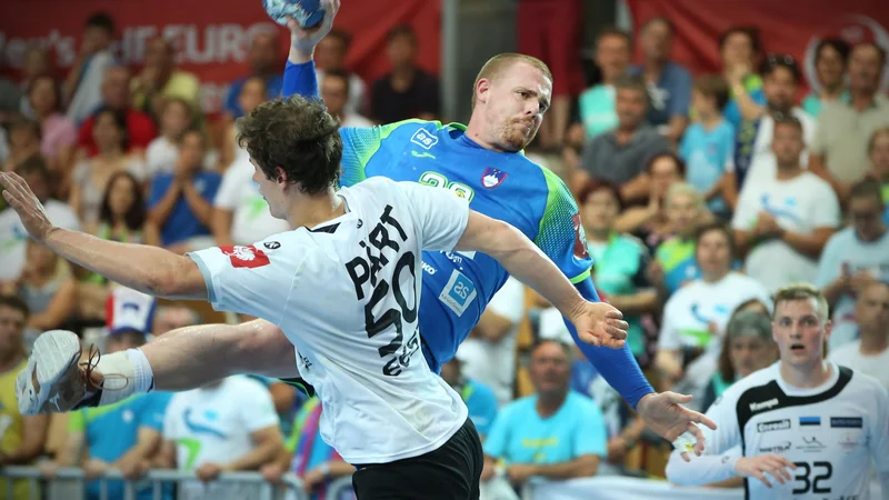 Fotografija: Matej Gaber je bil najboljši strelec Slovenije proti Estoniji. Dosegel je sedem golov. FOTO: Jure Eržen/Delo