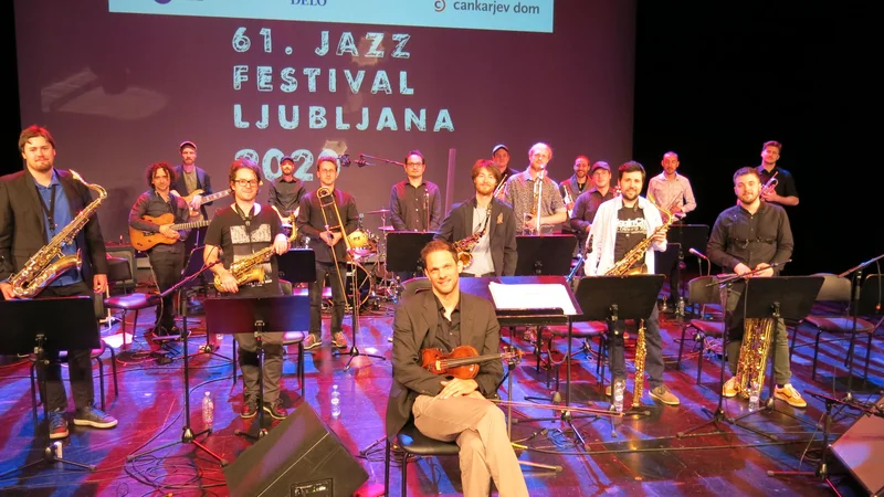 Fotografija: Peter Ugrin je Big Band GveriLLaz napotil po novih glasbenih smereh. FOTO: Zdenko Matoz