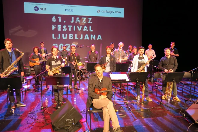 Peter Ugrin je Big Band GveriLLaz napotil po novih glasbenih smereh. FOTO: Zdenko Matoz
