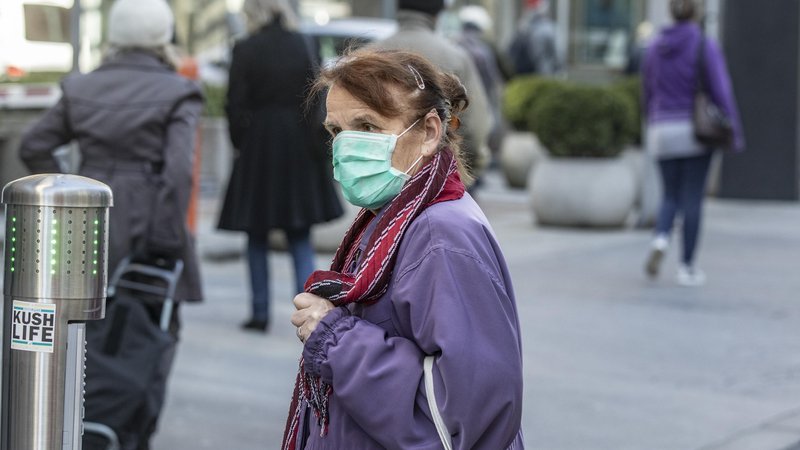 Fotografija: Žarišča okužb so zdaj drugje, Evropa se odpira. FOTO: Voranc Vogel/Delo