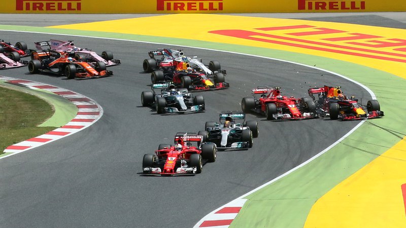 Fotografija: Vozniki in ljubitelji formule 1 bodo v tej sezoni pogrešali številna prizorišča. FOTO: Albert Gea/Reuters