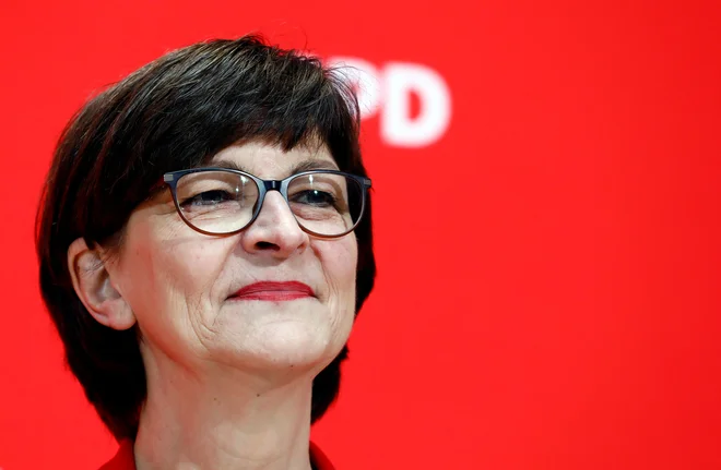 Prva dama socialdemokratske SPD <strong>Saskia Esken</strong> je razburila policijo in strankarske kolege z izjavo o latentnem rasizmu med policisti. FOTO: Michele Tantussi/Reuters