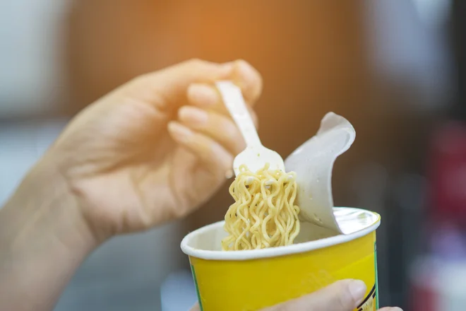 Niso vsi priročni izdelki tudi pripravljeni za uživanje, torej, da jih lahko uživate brez kakršne koli priprave. FOTO: Shutterstock