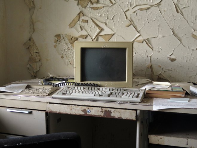 Težava zgodnjih računalnikov so bile napake pri shranjevanju ali prenosu informacij. FOTO: Shutterstock