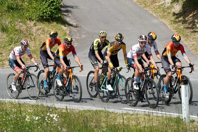 Slovenski kolesarski reprezentanti na skupinskem treningu. FOTO: www.alesfevzer.com