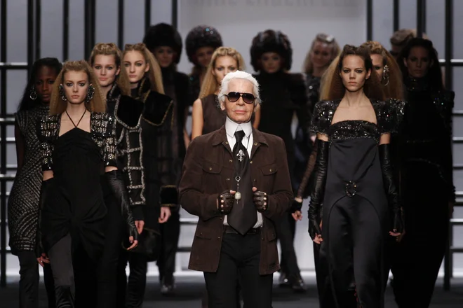 Karl Lagerfeld je buril duhove že v času življenja in nič drugače ni po njegovi smrti. FOTO: Reuters