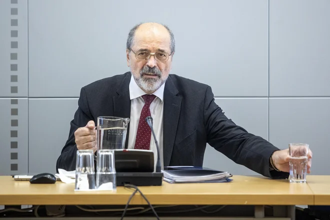 Zaradi vse glasnejših kritik zoper Igorja Kadunca, zlasti v koaliciji, je pričakovati pobudo za njegovo razrešitev, o čemer odloča prav programski svet z najmanj 15 glasovi. FOTO: Voranc Vogel