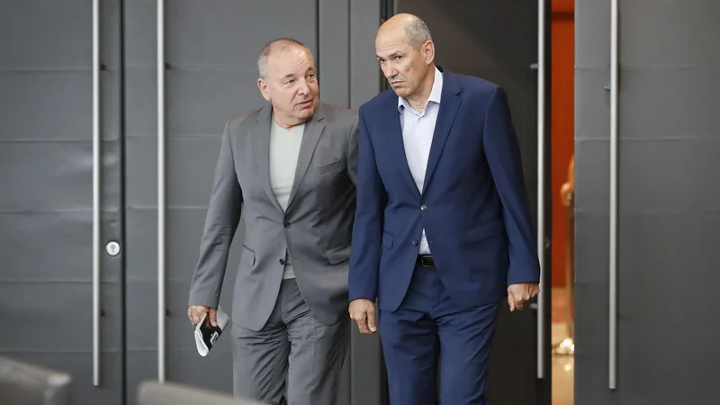 Fotografija: Minister za finance Andrej Šircelj vladi Janeza Janša le težko najde fiskalni prostor za spodbude gospodarstvu. Foto: Leon Vidic/Delo