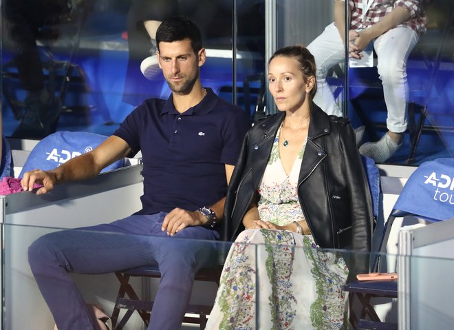 Novak Đokovic in soproga Jelena sta s tribun spremljala teniške dvoboje. FOTO: Reuters