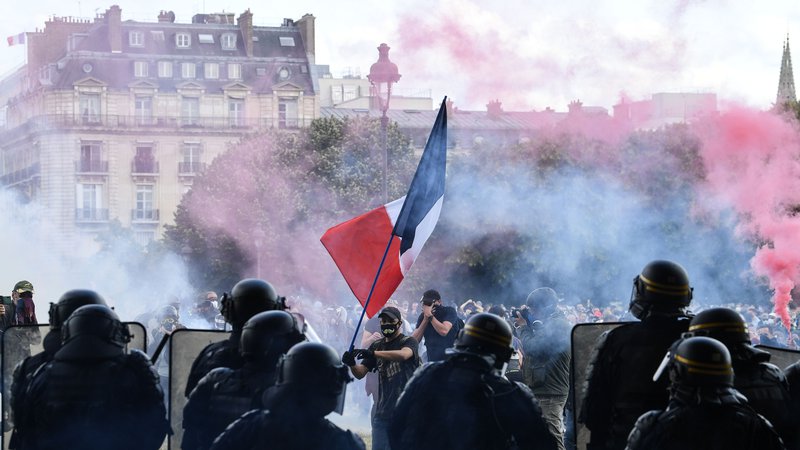 Fotografija: Množični protesti zdravstvenih delavcev v Parizu Foto: Alain Jocard/Afp