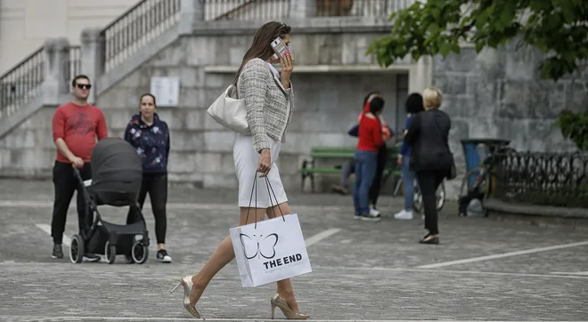 V centru civilizacije je pošta, tam so banke od a do ž, tudi bankomatov je na pretek. FOTO: Blaž Samec/Delo