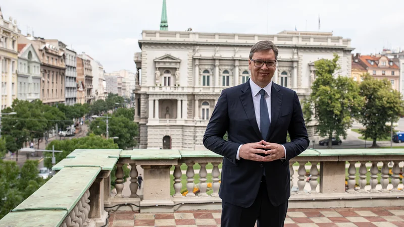 Fotografija: Pred nedeljskimi parlamentarnimi volitvami v Srbiji na lestvici priljubljenosti vodijo Aleksandar Vučić (na fotografiji), Ivica Dačić in Ana Brnabić. Foto: Marko Djurica/Reuters